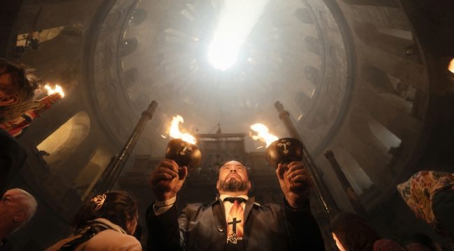 Делегация Фонда Андрея Первозванного отправилась за Благодатным огнем