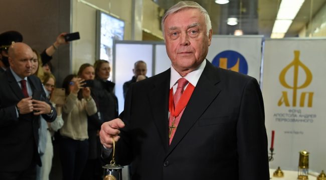 Миссия по доставке Благодатного огня в Москву успешно началась