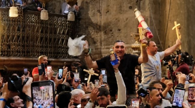 В Иерусалиме стартовала процессия перед схождением Благодатного огня