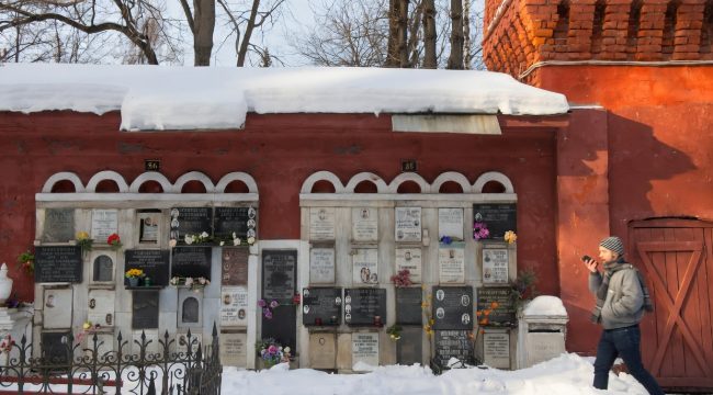 Директор крематория объяснил возможность кремации православных