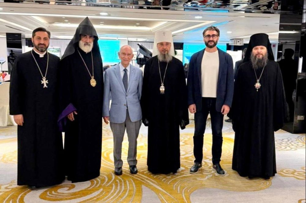 Митрополит Сергий принял участие в праздновании 190-летия армянского храма в Сингапуре