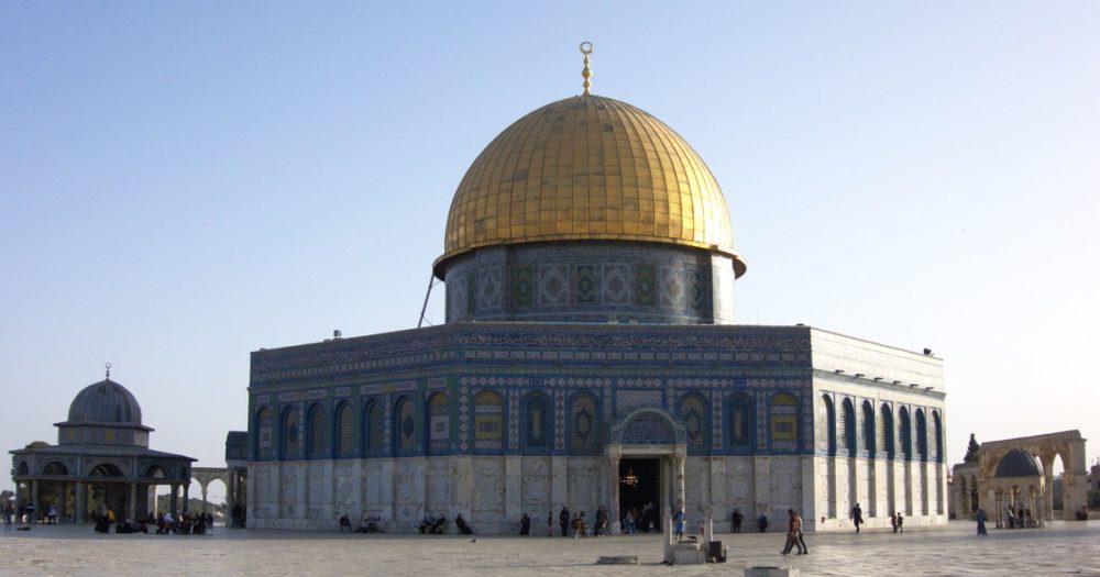 Пасха и Рамадан в тени войны