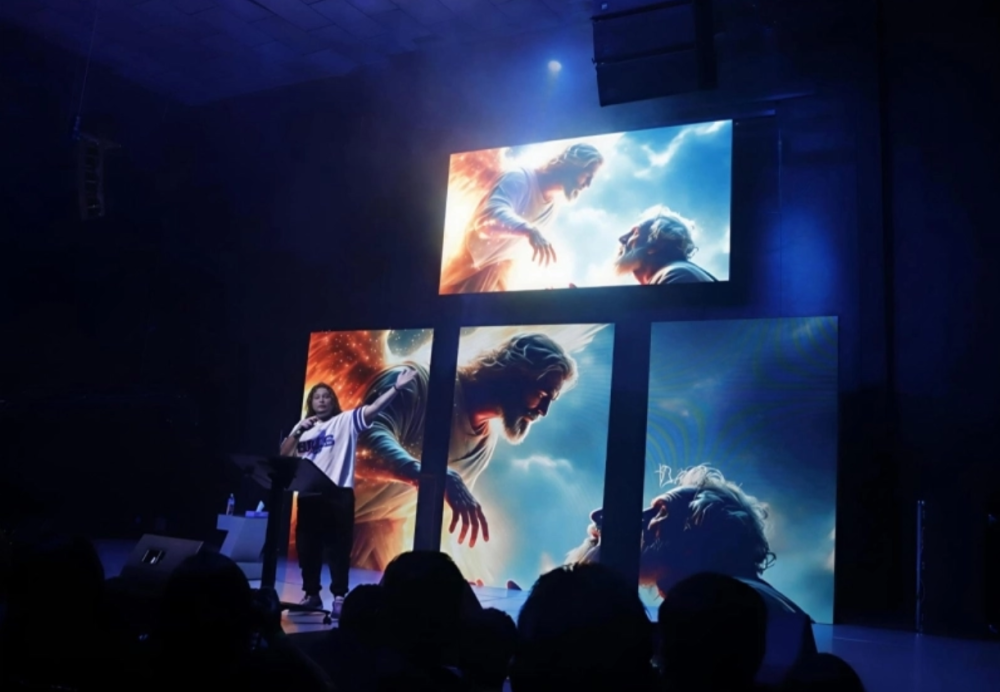 Ригоберто Идальго привозит свой 'Цирк атеизма' в Мексику