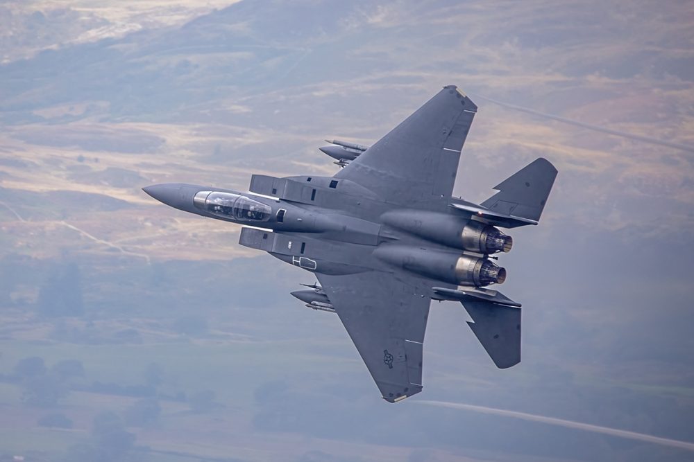 Американский истребитель сбит в Иране: один пилот спасен, поиски второго члена экипажа продолжаются