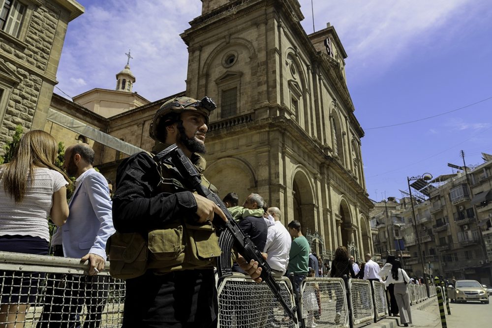 Христиане в Сирии с осторожностью сокращают пасхальные торжества после насильственных нападений