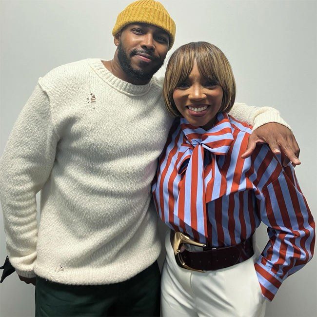 Даррелл Уоллс принес пасхальное настроение в Чикаго