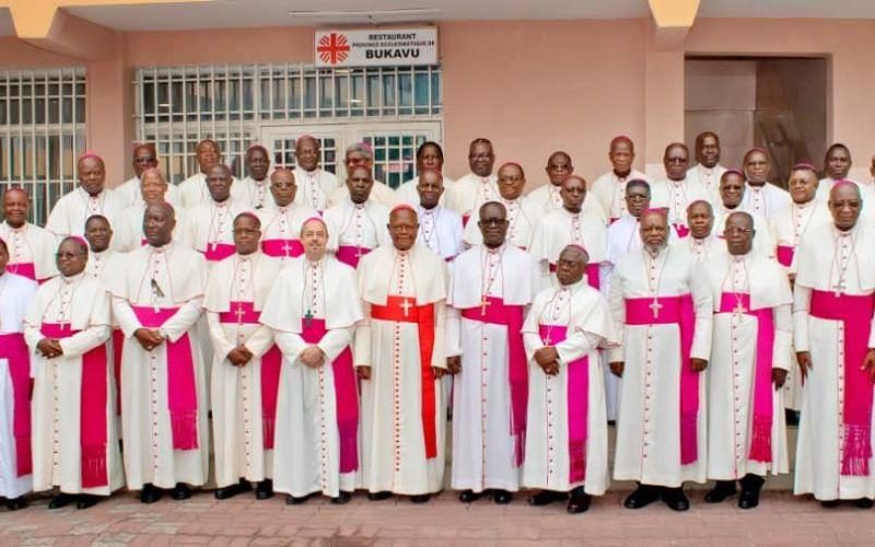 Епископы призывают конголезцев освободиться от «камней, которые держат ДРК в тени смерти»