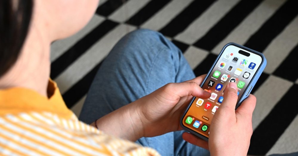 В восьми федеральных землях Германии введены запреты на использование телефонов в школах