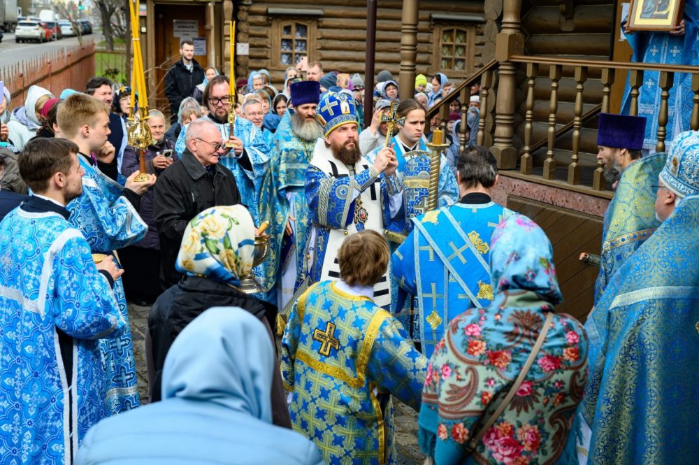 В храме Благовещения Пресвятой Богородицы в Раеве отметили престольный праздник