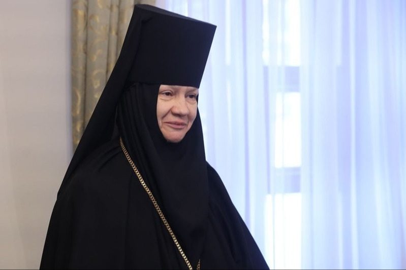 Патриарх Кирилл поздравил игумению Иулианию с юбилеем