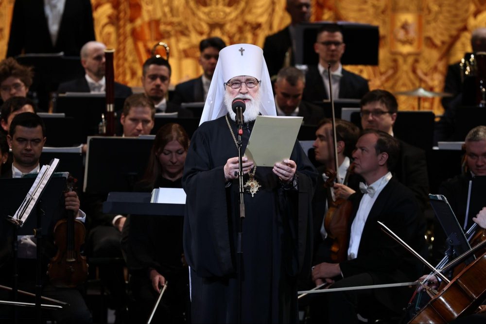 Патриарший наместник посетил открытие юбилейного Пасхального фестиваля в Большом театре