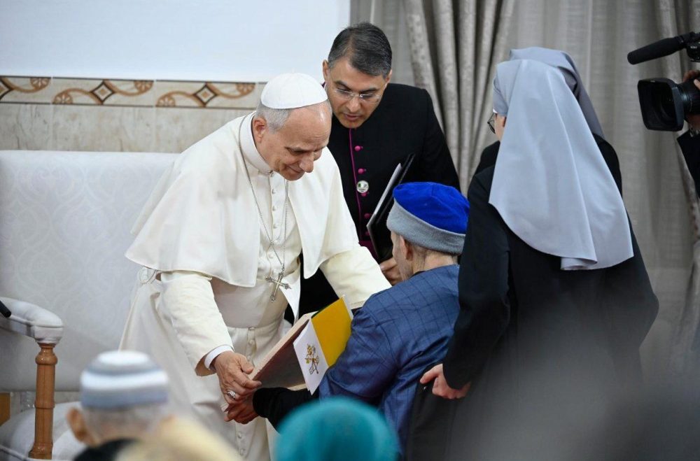 Папа Лев XIV посетил дом для престарелых в Алжире