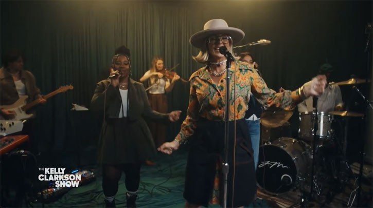 Джейми Макдональд выступила на шоу Келли Кларксон