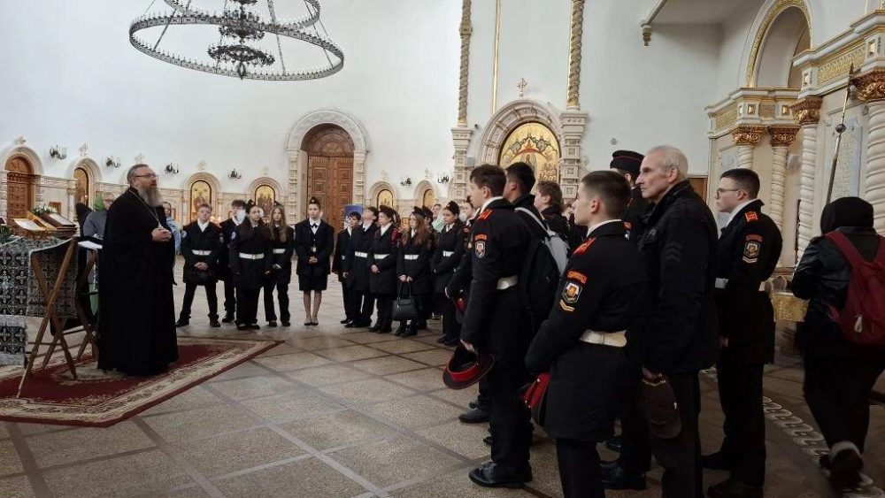 В Южном викариатстве прошла встреча священника с юнармейцами