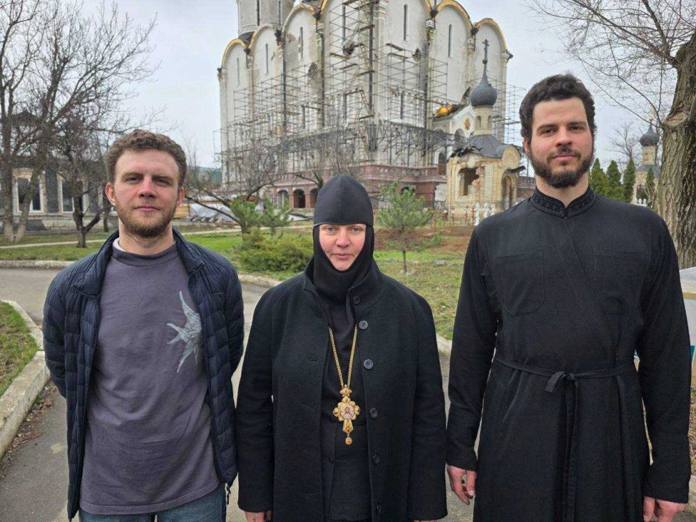 Московский храм помог восстановить монастырь в Донецкой области