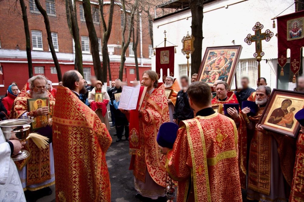 В Светлый понедельник священнослужители посетили Бутырскую тюрьму