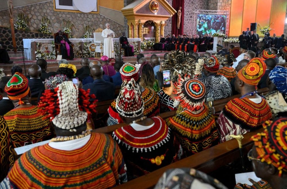 Лев XIV в Баменде: «Мир не нужно изобретать»