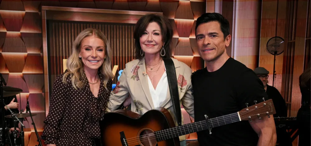 Эми Грант выступила в шоу Live with Kelly and Mark