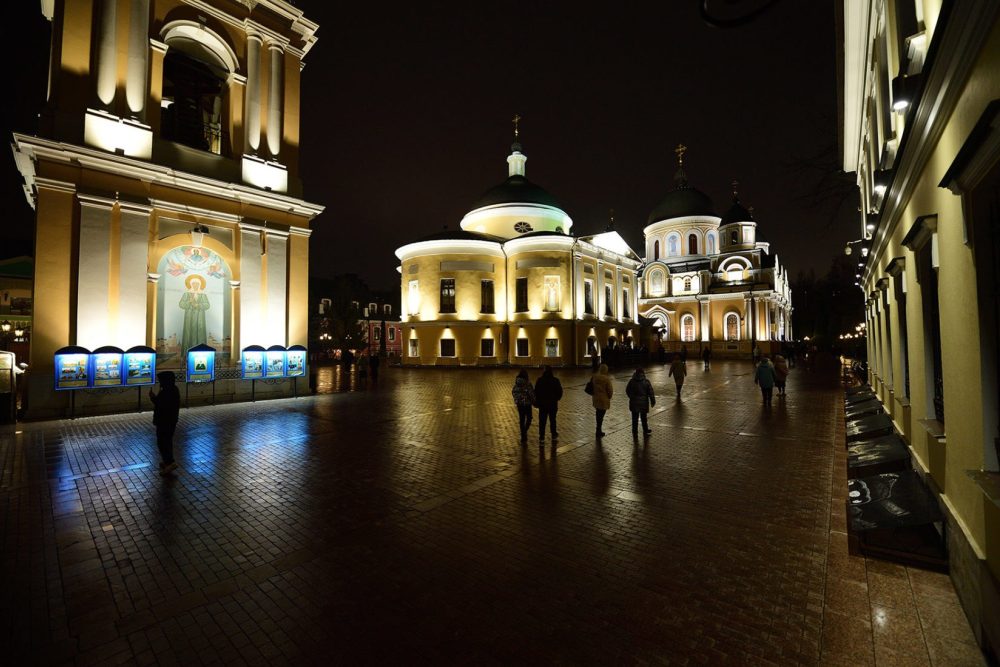 В Покровском монастыре отслужили молебен для участников форума НКО