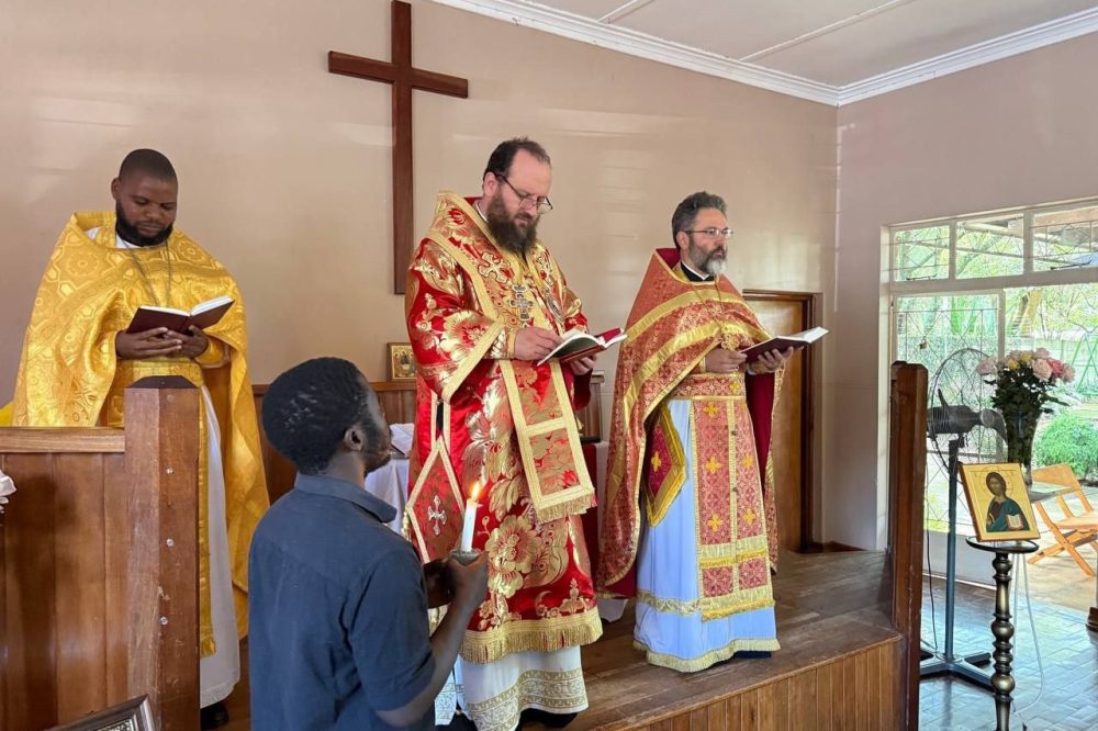 Патриарший экзарх Африки впервые отслужил литургию в Зимбабве