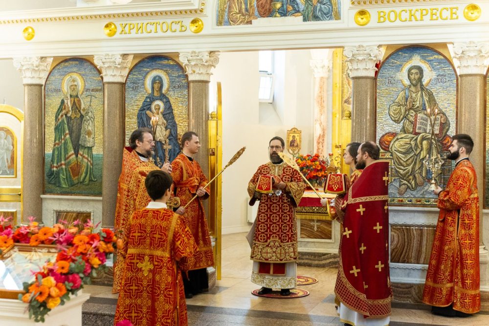 Архиепископ Савва совершил Литургию в тушинском храме