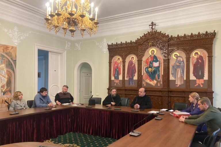 В Финансово-хозяйственном управлении обсудили реставрацию Воскресенской церкви в Андреевском монастыре