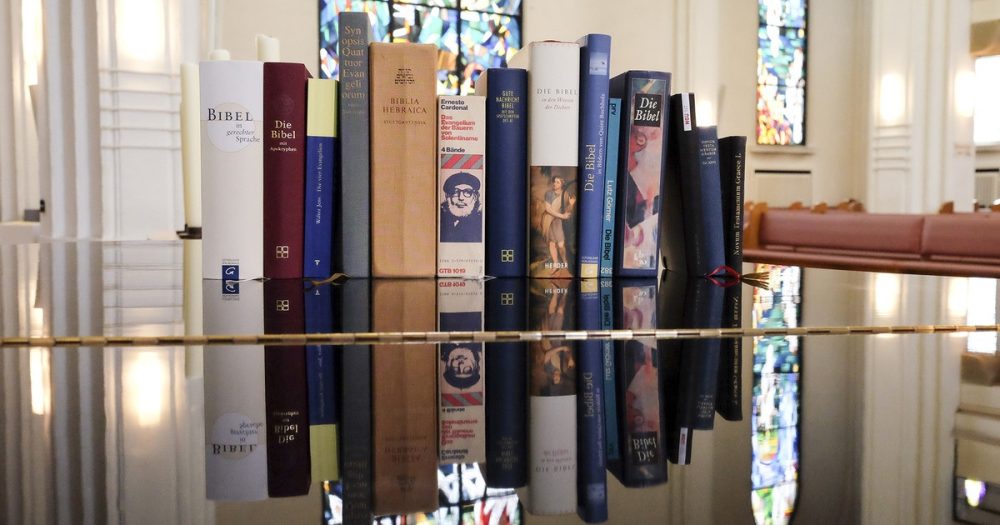 Почему Библия остается бестселлером