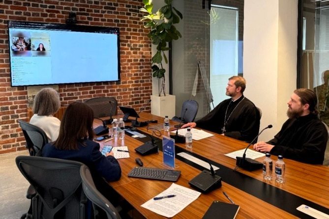 Синодальный отдел по благотворительности провел онлайн-семинар для психологов по работе с семьями ветеранов СВО