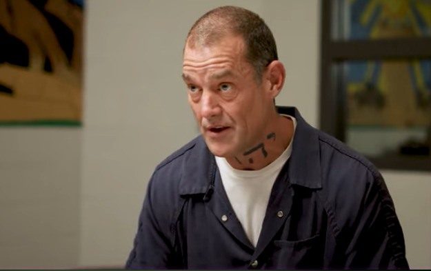 Мужчина, распявший пастора в Аризоне, просит о сделке после гибели родителей в авиакатастрофе