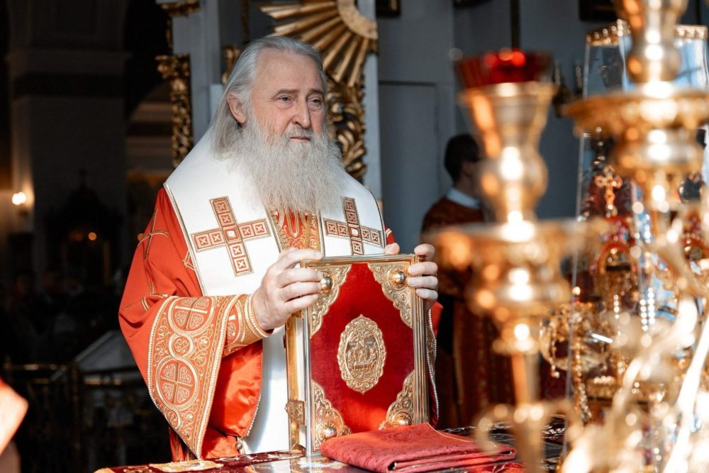 Митрополит Каширский Феогност возглавил Литургию в храме Живоначальной Троицы в Борисове