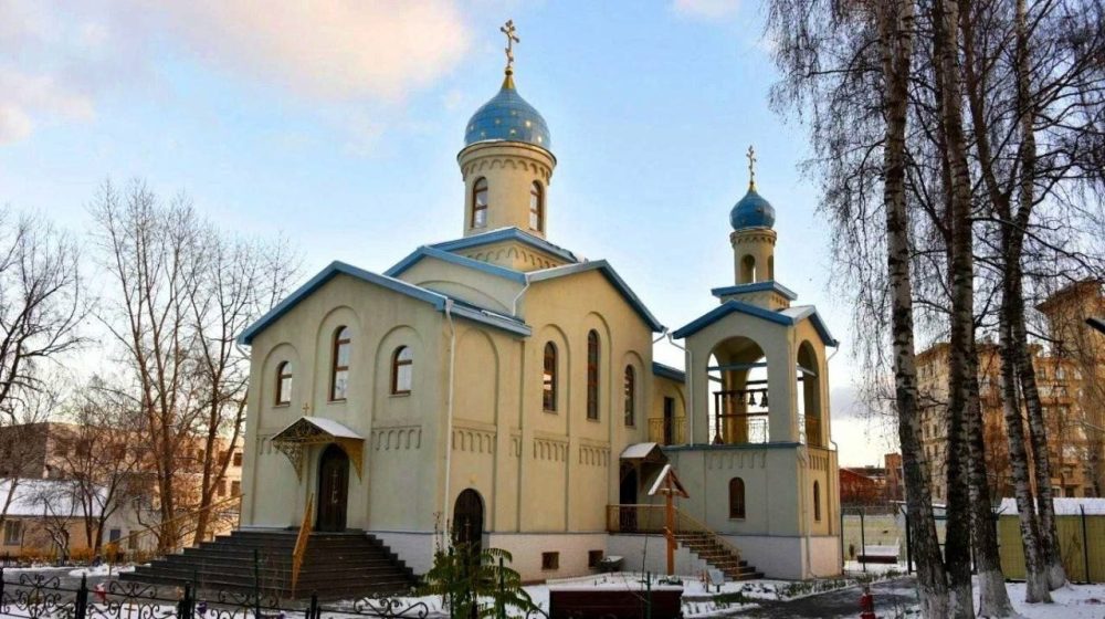 Священники Северо-Восточного викариатства поздравили с Пасхой узников СИЗО-1