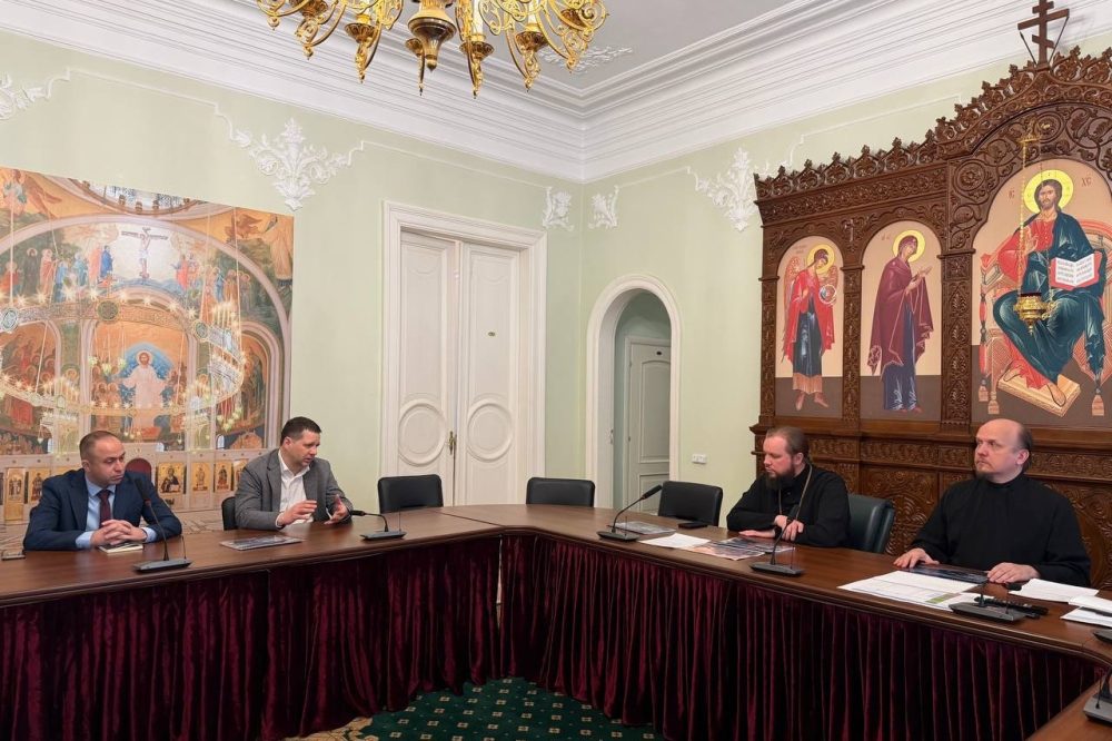 ФХУ и группа «ГАЗ» обсудили единые транспортные решения для епархий