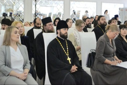 В Шахтинской епархии прошел семинар по развитию системы помощи семьям с детьми с инвалидностью