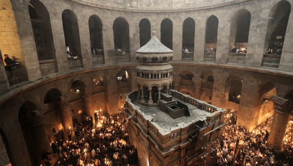 Церемония схождения Благодатного огня в Иерусалиме пройдет без участия прессы