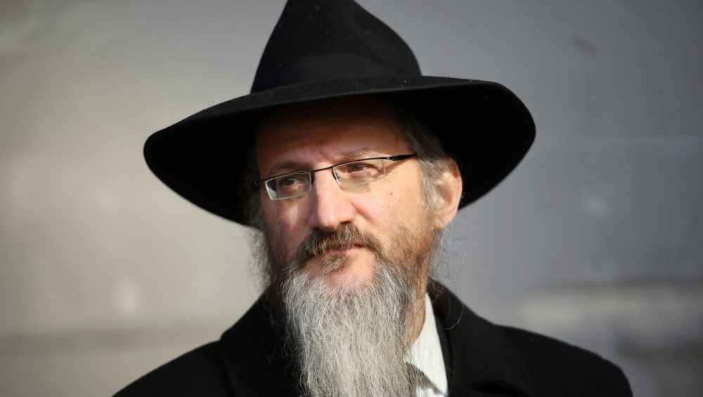 Берл Лазар назвал уничтожение статуи Христа израильским военным действием против Бога