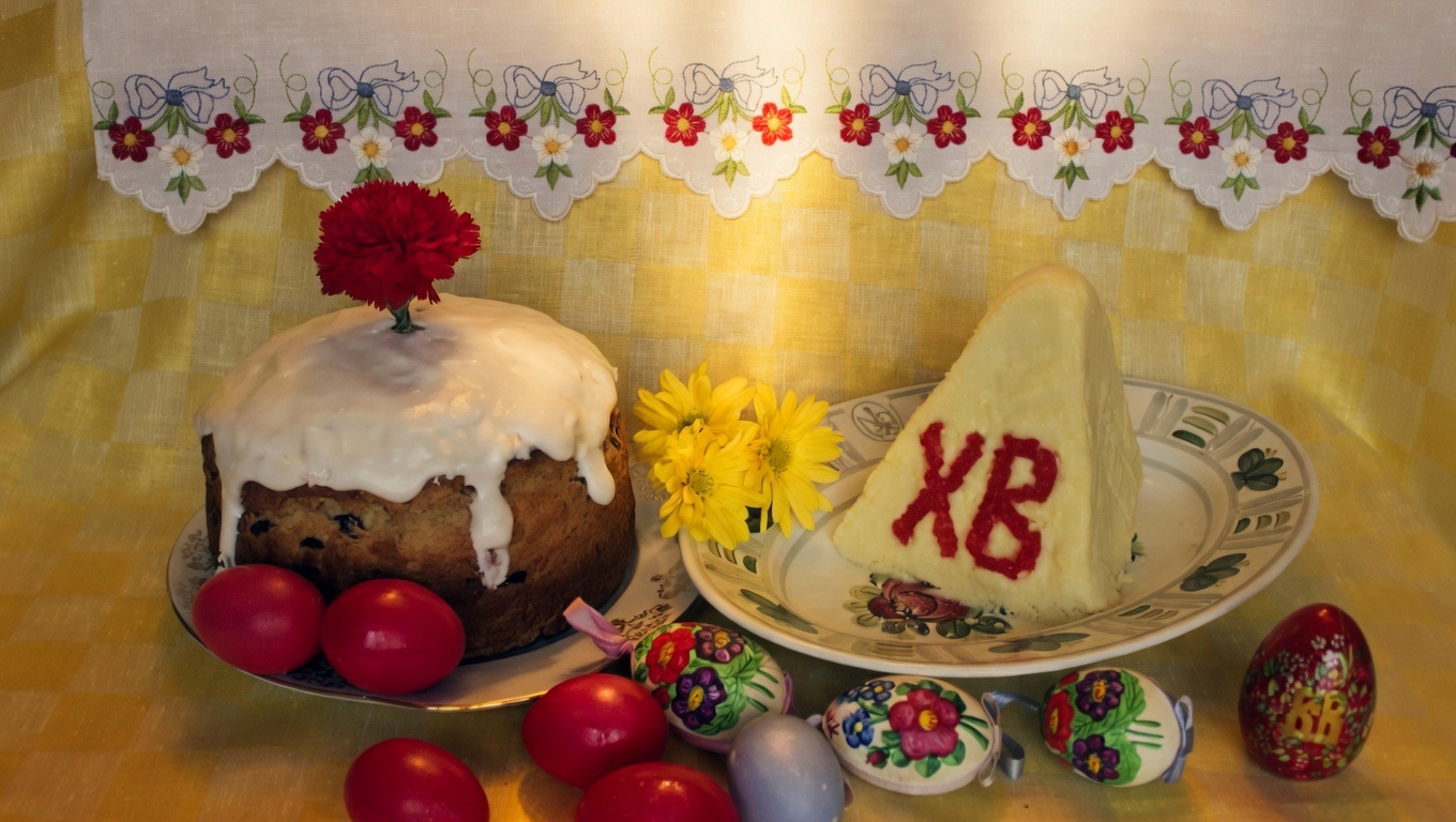 Пасхальный стол для семьи обойдется почти в тысячу рублей