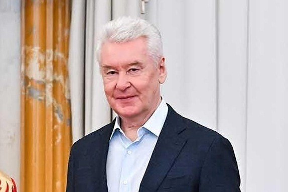 Сергей Собянин поздравил патриарха Кирилла с Днем Победы