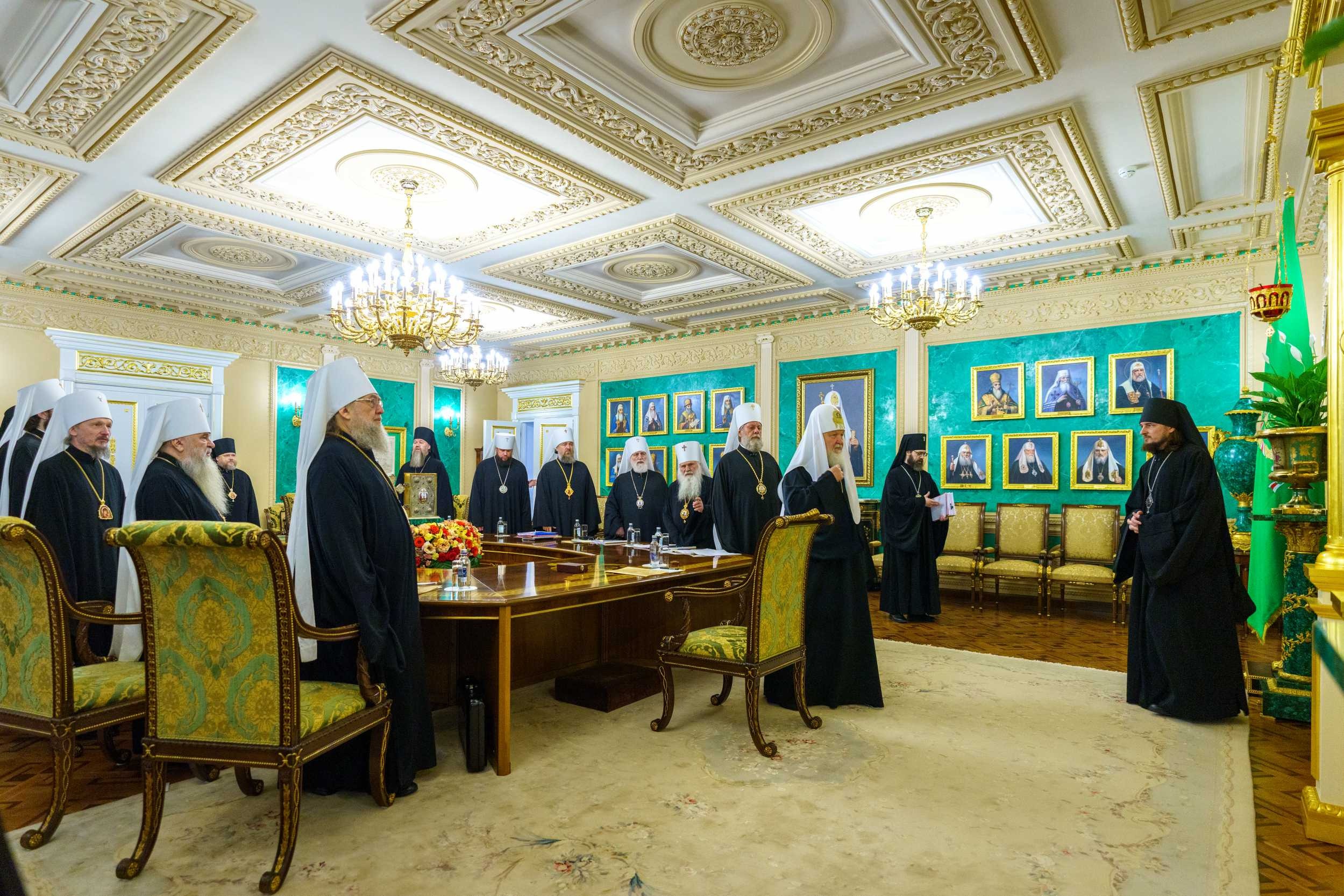 Священный Синод РПЦ утвердил кадровые решения и канонизировал новых святых