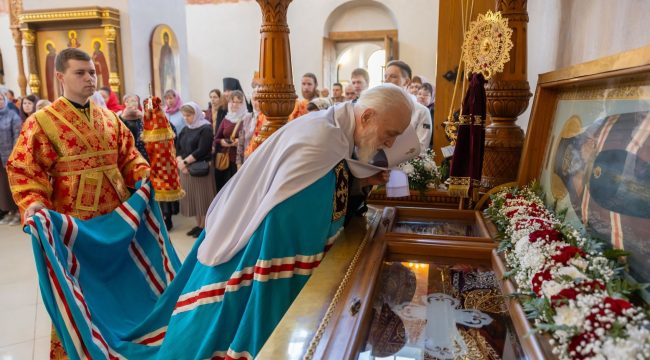Патриарший наместник Московской митрополии возглавил Литургию в Старо-Голутвином монастыре в день Собора Коломенских новомучеников