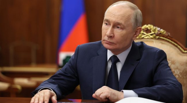 Патриарх Кирилл поздравил Путина с Днем Победы