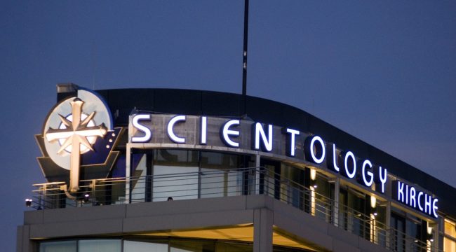 Эксперт по сектам предупреждает об опасности Scientology