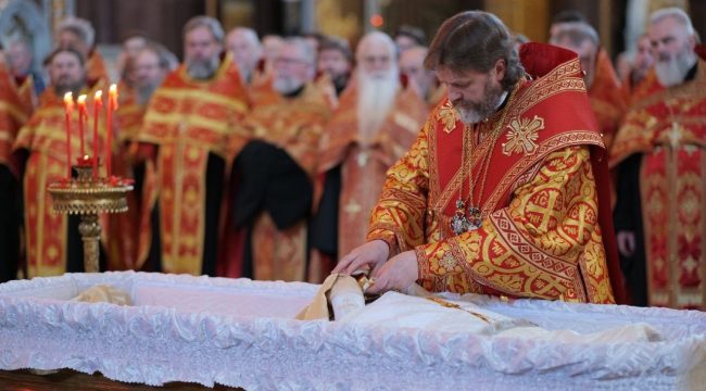 В Храме Христа Спасителя прошло отпевание благочинного Георгиевского округа иерея Сергия Куксова
