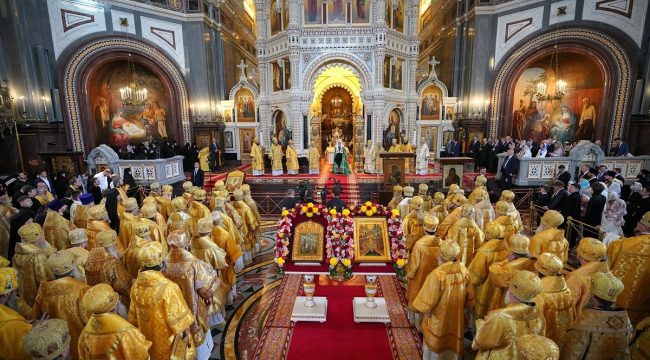 Патриарх Кирилл совершил литургию в Храме Христа Спасителя в день памяти Мефодия и Кирилла