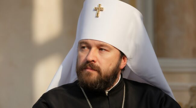 Митрополит Иларион поблагодарил адвоката и прокурора