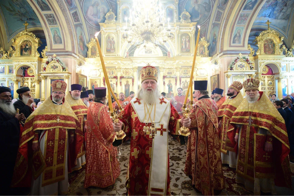 Митрополит Каширский Феогност возглавил празднование дня памяти блаженной Матроны Московской в Покровском монастыре