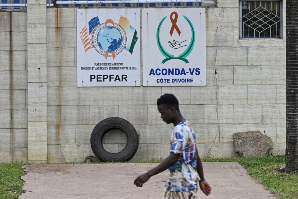 PEPFAR: Жизнеспасающая программа, по которой 75% американцев все еще едины
