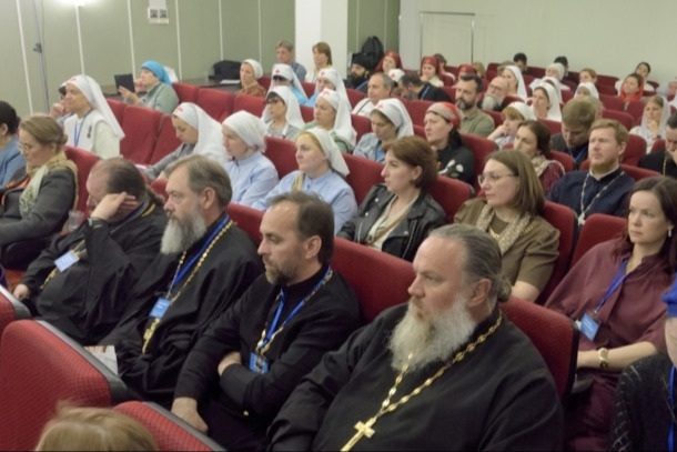 В Краснодаре прошла Межрегиональная конференция по оказанию церковной помощи семьям с детьми