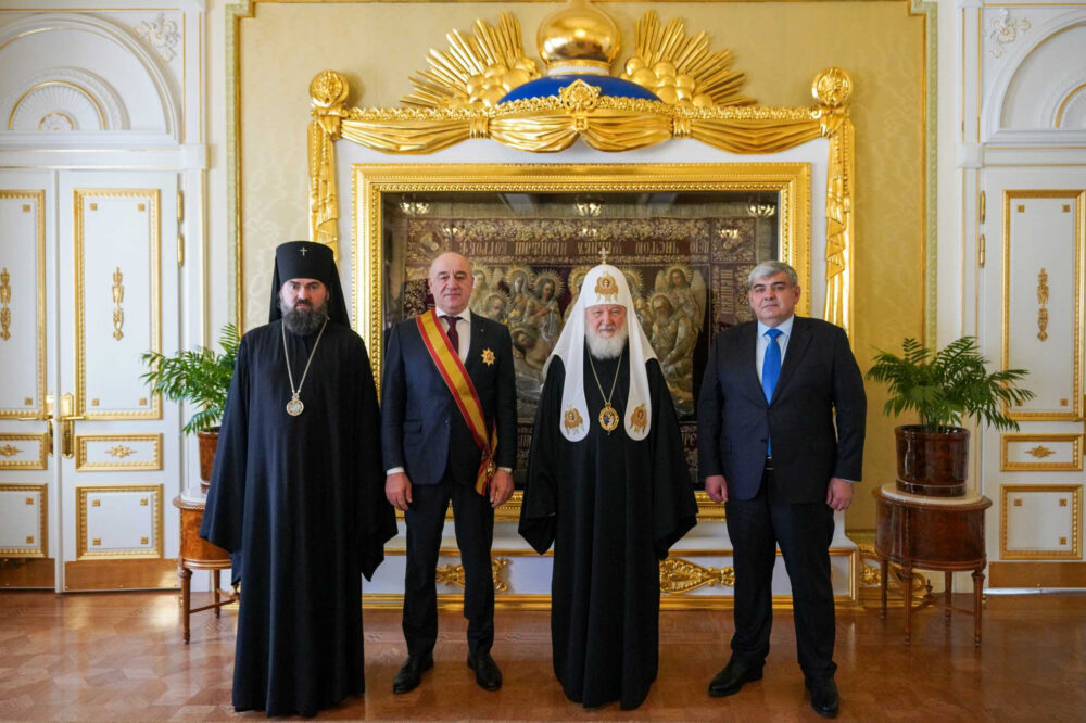 Патриарх Кирилл провел встречу с главами Кабардино-Балкарии и Карачаево-Черкесии