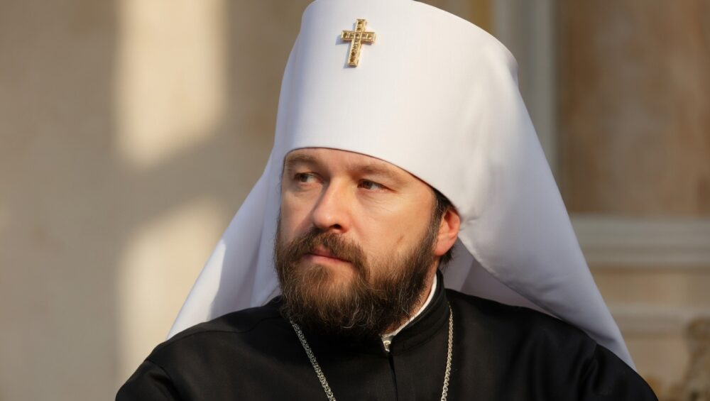Митрополит Иларион поблагодарил адвоката и прокурора