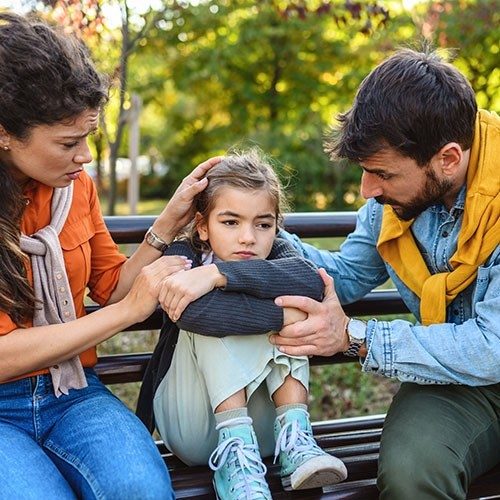 4 способа говорить (и молиться) с детьми, когда мир кажется небезопасным